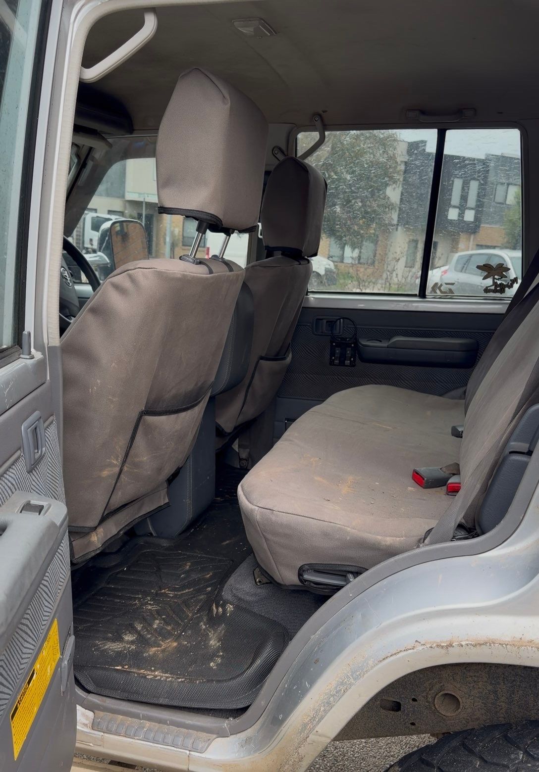 Land Cruiser before exterior detail